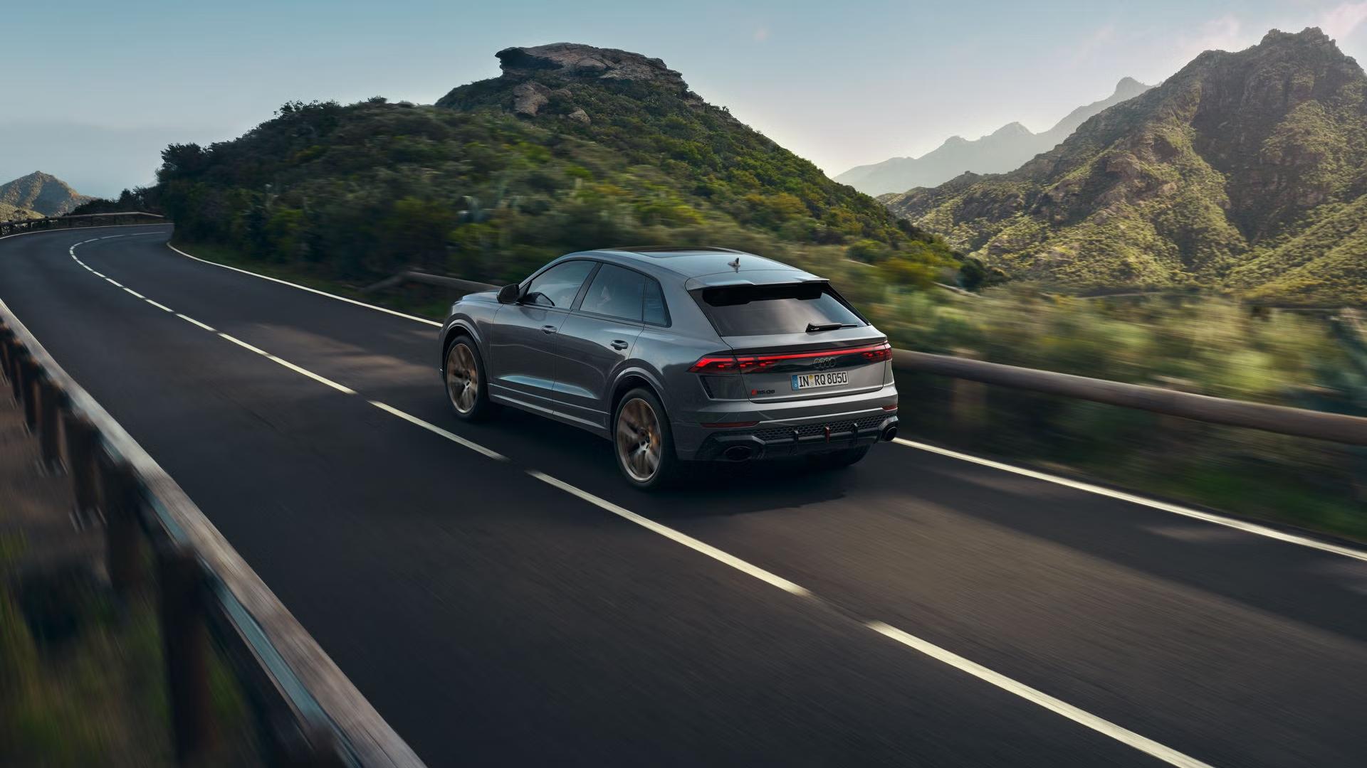 Audi RSQ8